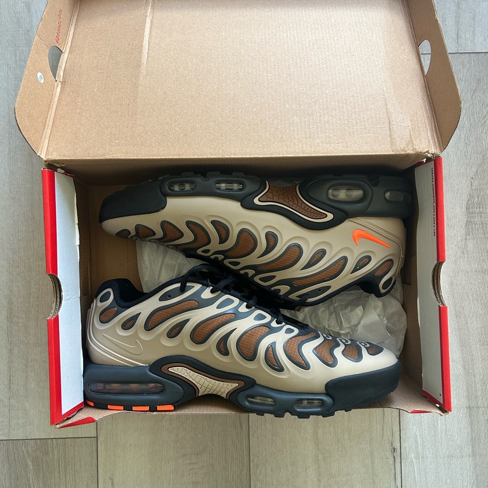 Nike Air Max Plus Khaki Sandrift Tan Colorway